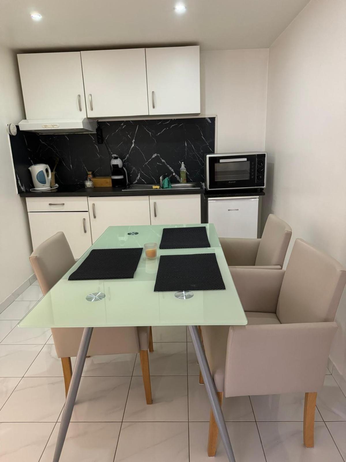Studio 45M2 Tres Calme Village-Neuf Eksteriør billede